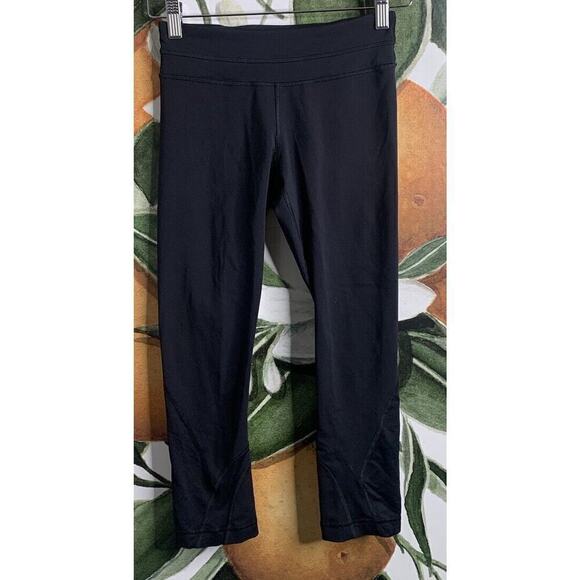 lululemon athletica Pants - Lululemon Size 4 Cropped Leggings Black
